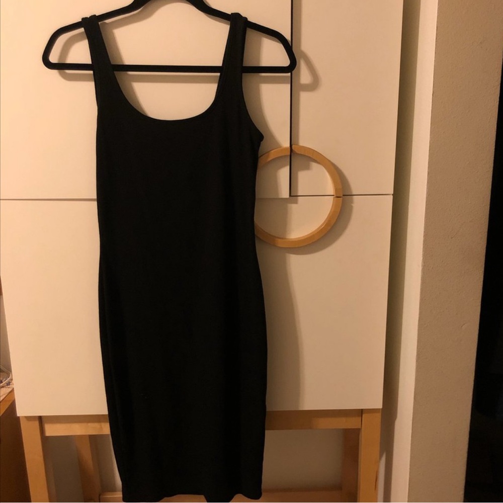 Black midi bodycon dress
